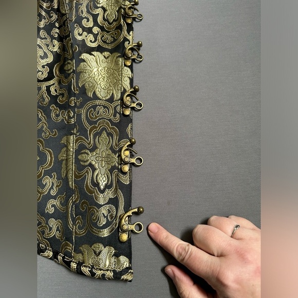 Gold and black brocade overbust corset - Picture 3 of 9